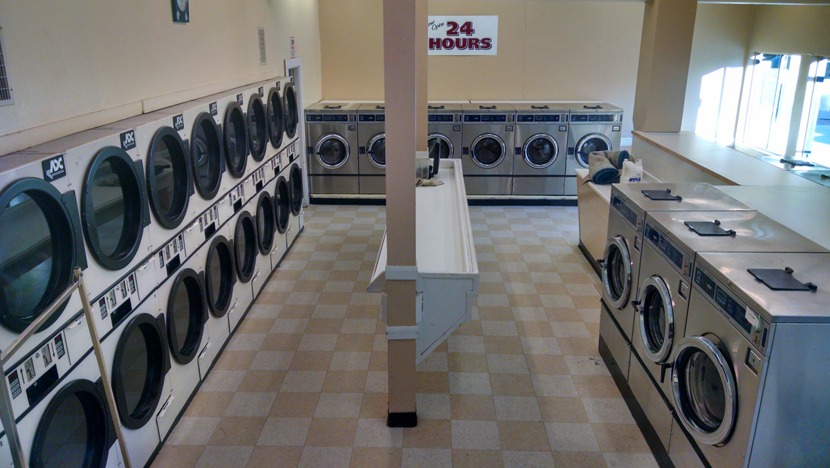 hilltop-wash-coin-laundromat-sebastopol